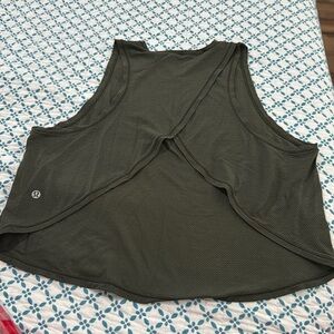 Lululemon tank